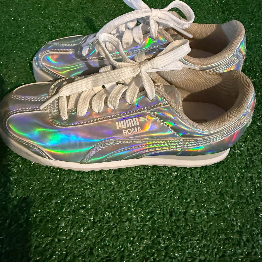 Puma Girls sneakers size 1 brand new